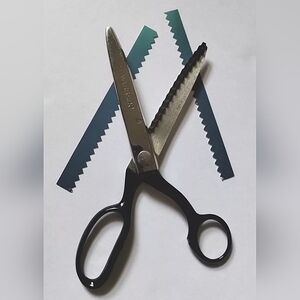 Vintage WISS PINKING SHEARS SCISSORS SEWING CB9 USA crafting tailor quilting